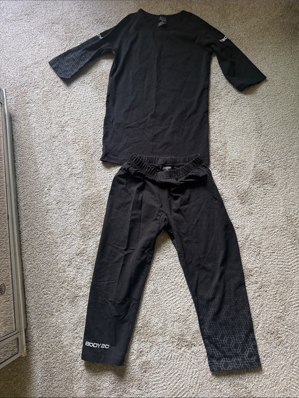 Women's Small Body20 EMS Black Capri Set